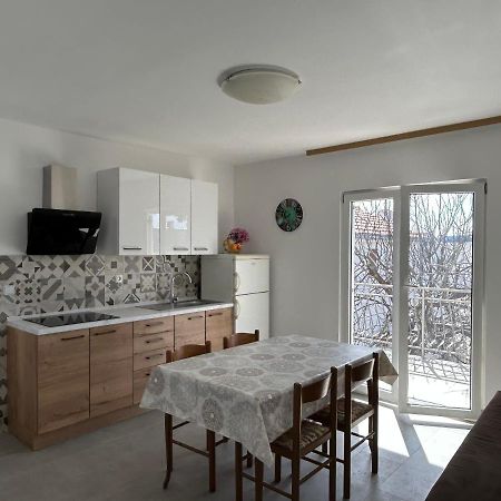 Apartments Ljubomir Rogoznica  Kültér fotó