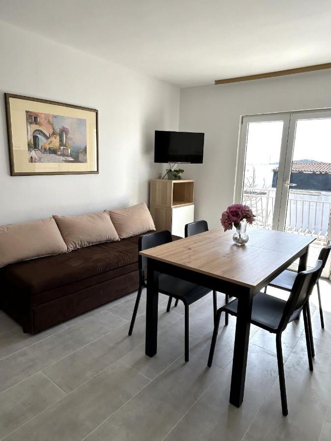 Apartments Ljubomir Rogoznica  Kültér fotó
