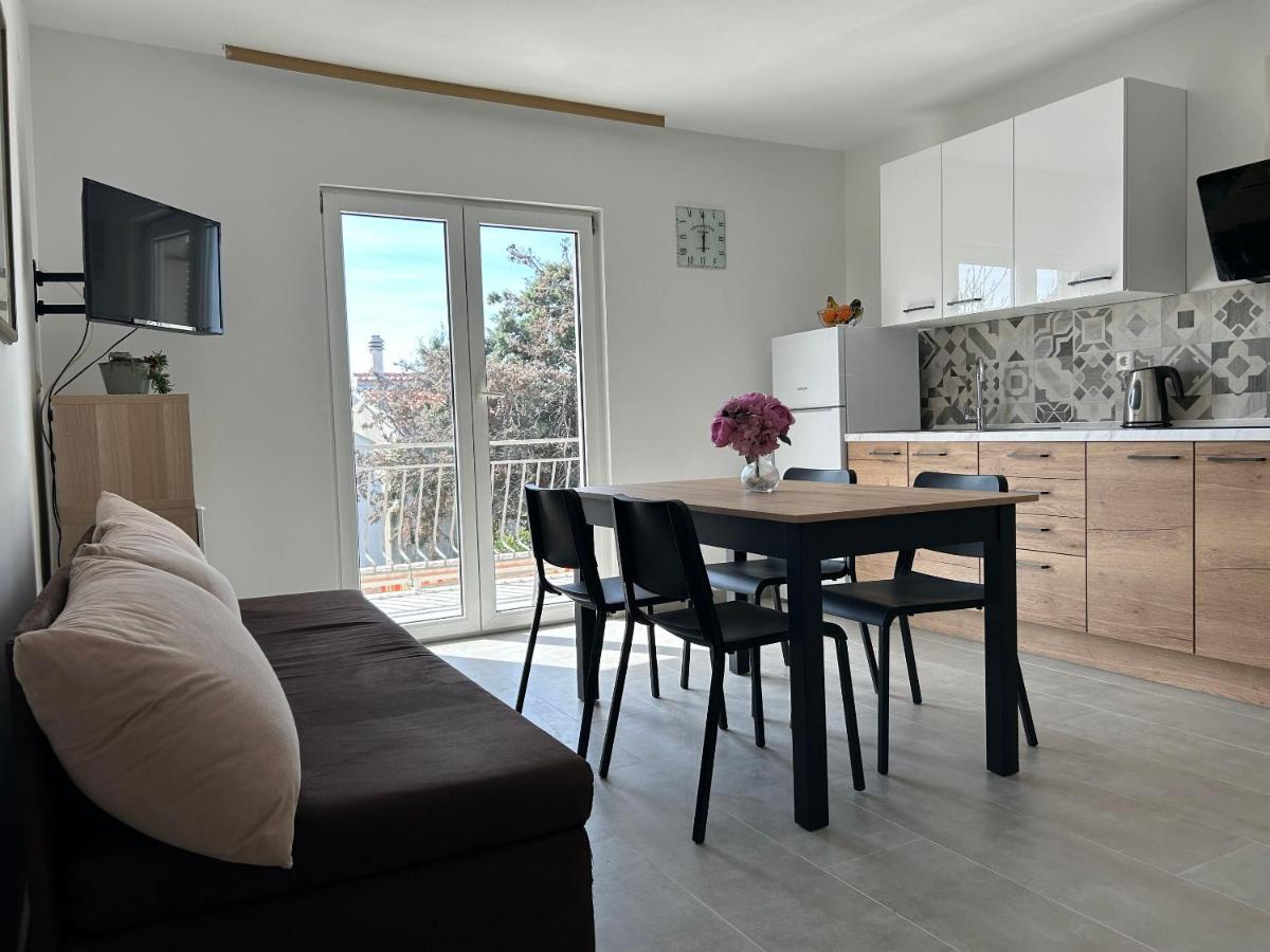 Apartments Ljubomir Rogoznica  Kültér fotó
