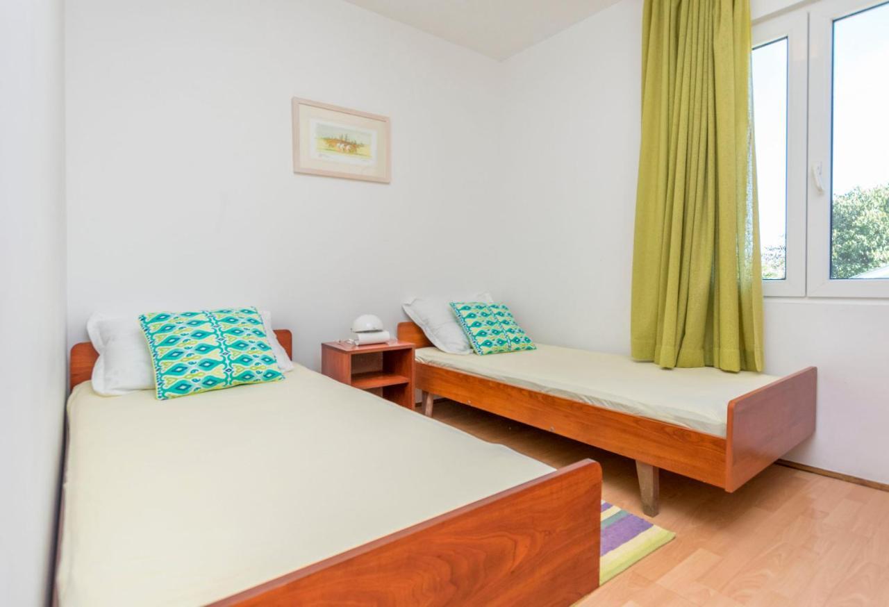 Apartments Ljubomir Rogoznica  Kültér fotó