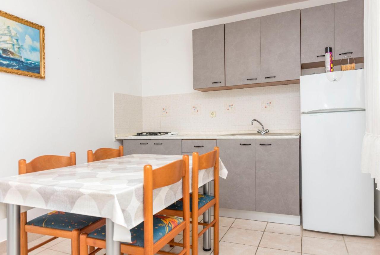 Apartments Ljubomir Rogoznica  Kültér fotó